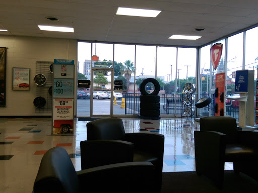 Tire Shop «Firestone Complete Auto Care», reviews and photos, 4800 Broadway St, Alamo Heights, TX 78209, USA