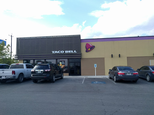 Mexican Restaurant «Taco Bell», reviews and photos, 11238 Potranco Rd, San Antonio, TX 78253, USA
