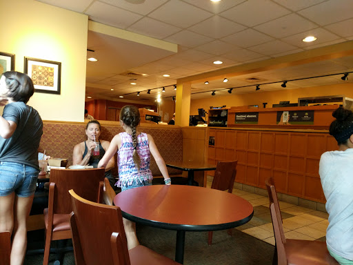 Sandwich Shop «Panera Bread», reviews and photos, 17150 Kercheval Ave, Grosse Pointe, MI 48230, USA