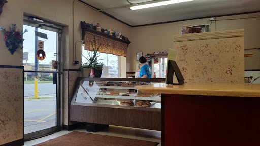 Donut Shop «Donut Shop», reviews and photos, 1705 Woodward Ave, Muscle Shoals, AL 35661, USA