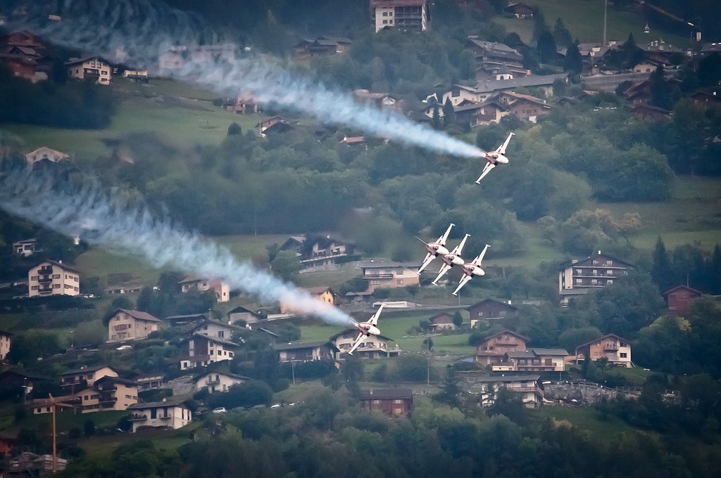 Sion airshow 2011 - Page 3 Patrouille%252520chalets