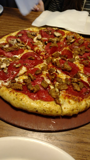 Pizza Restaurant «Pizza Hut», reviews and photos, 1605 US-101, Tillamook, OR 97141, USA