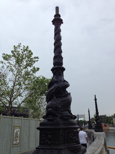 Potter London lamppost