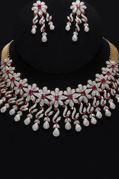 Latest jewellery designs: February 2011