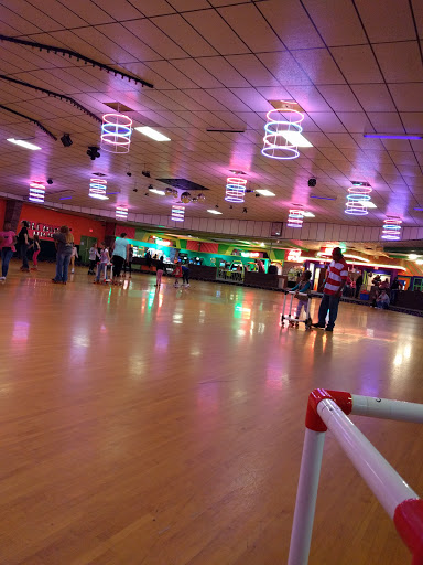 Roller Skating Rink «Skate Castle», reviews and photos, 401 14th St SE, Decatur, AL 35601, USA