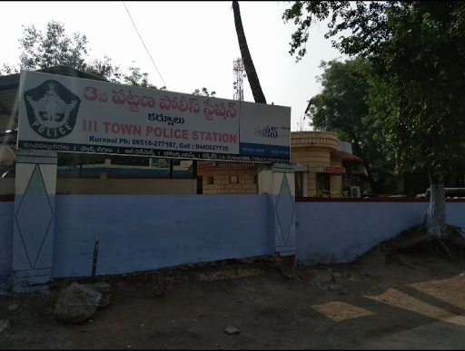 3 - Town Police Station, 46/28, Budhwarpet Rd, Budhawara Peta, Alluri Sitarama Raju Nagar, Kurnool, Andhra Pradesh 518002, India, Police_Station, state AP