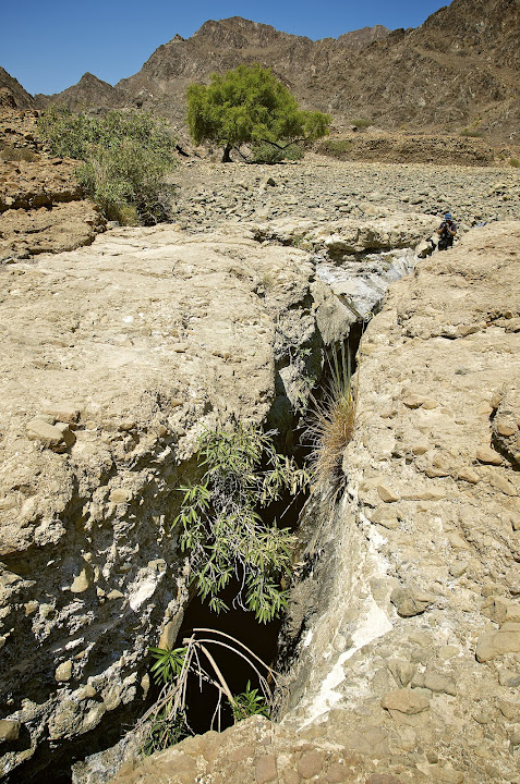 Crevice at Wadi Tarraniya