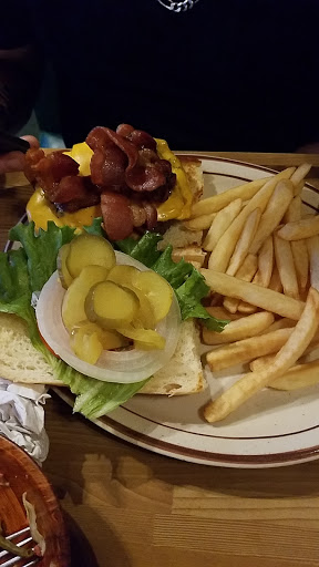 Restaurant «Burger Pit», reviews and photos, 1349 Blossom Hill Rd, San Jose, CA 95118, USA