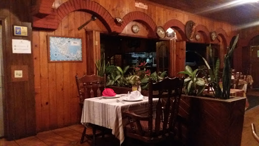Las Cazuelas Restaurant, Blvd Sangines 6A, Carlos Pacheco 4, 22880 Ensenada, B.C., México, Alimentación y bebida | BC