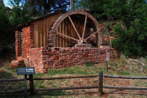 Cathedral Rock Trailhead