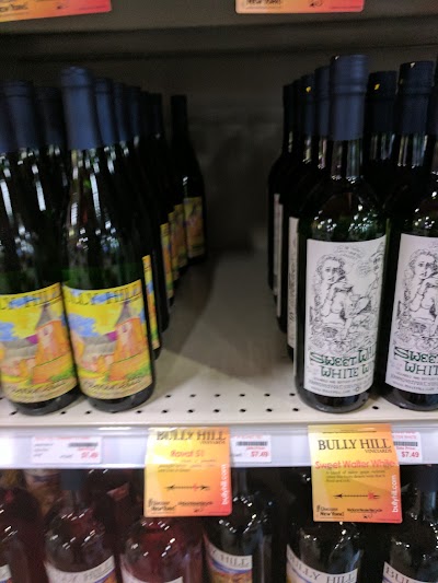 Photos of Lisa's Liquor Barn