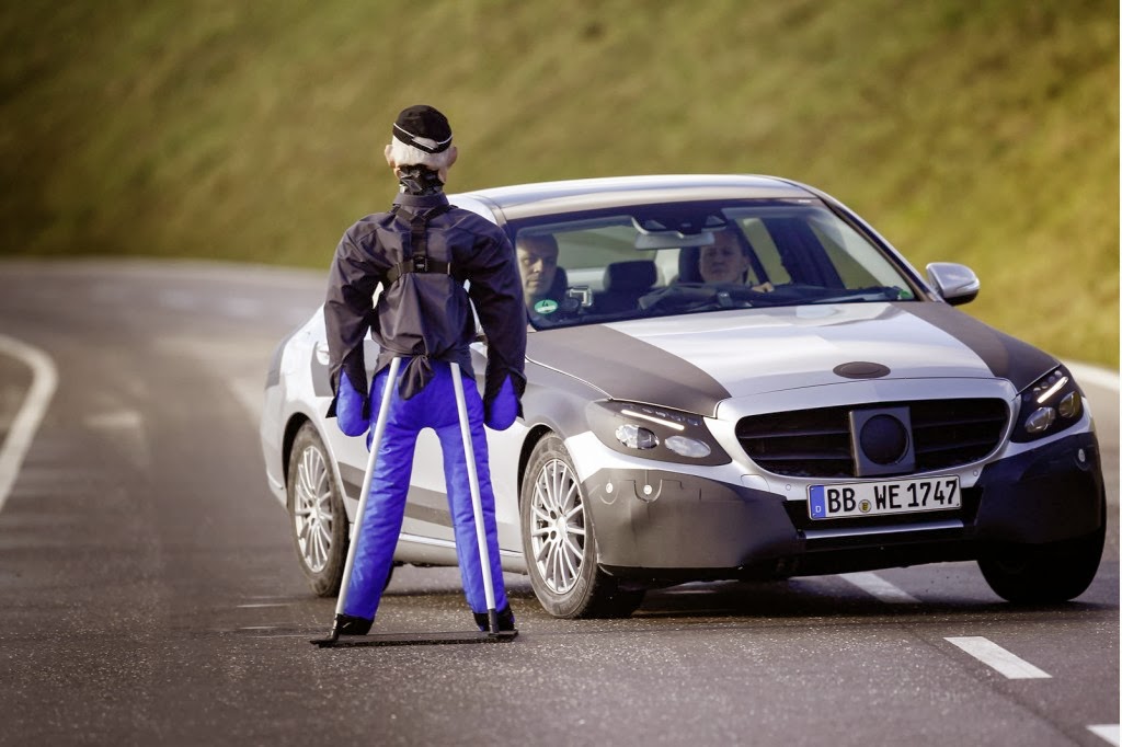 michael-schumacher-tests-new-assistance-systems-on-the-2015-mercedes-benz-c-class_100449227_l.