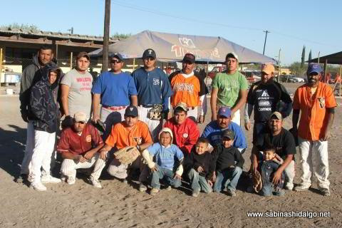 Equipo Los H de Vallecillo del torneo de softbol del Club Sertoma