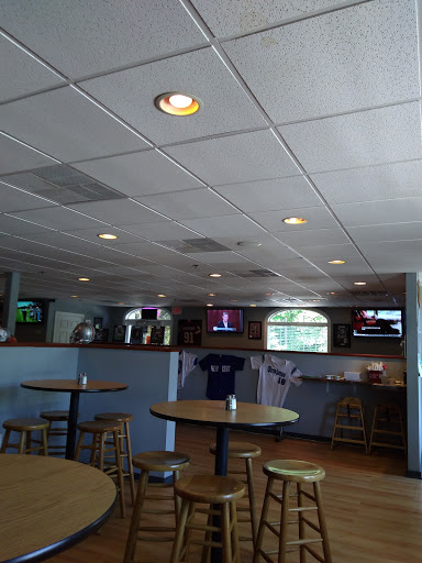 American Restaurant «Third Base Grill», reviews and photos, 3215 Rock Creek Villa Dr # C, Quinton, VA 23141, USA