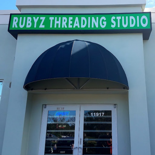 Rubyz Threading Studio logo