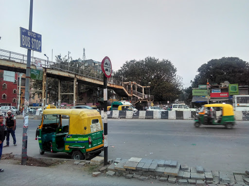 Khanpur Extension Bus Stop, Mehrauli - Badarpur Rd, Khanpur Extension, Sangam Vihar, New Delhi, Delhi 110044, India, Bus_Interchange, state DL