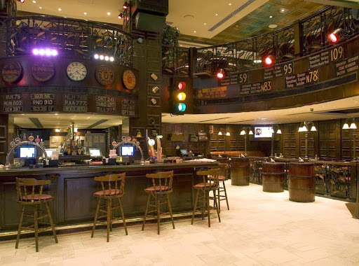 Double Decker Pub, Al Safa Street - Dubai - United Arab Emirates, Pub, state Dubai