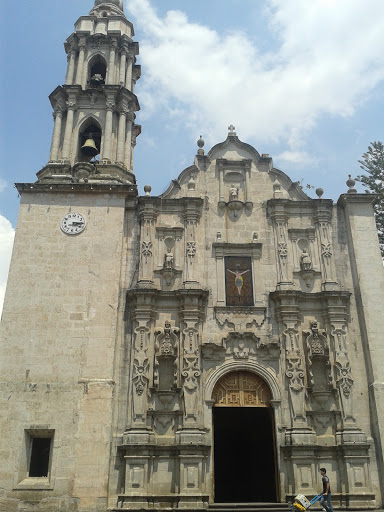 Parroquia de Los Santos Reyes, Portal Ocampo 6, Centro, 60300 Los Reyes de Salgado, Mich., México, Iglesia católica | MICH