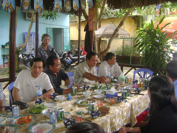 Hoạt động của 87TưNghĩa nhân ngày Nhà giáo Việt Nam 20/11/2012  DSC00493