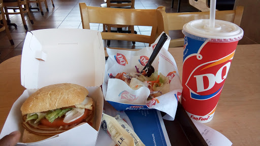 Fast Food Restaurant «DQ Grill & Chill Restaurant», reviews and photos, 819 Century Ave N, Maplewood, MN 55119, USA