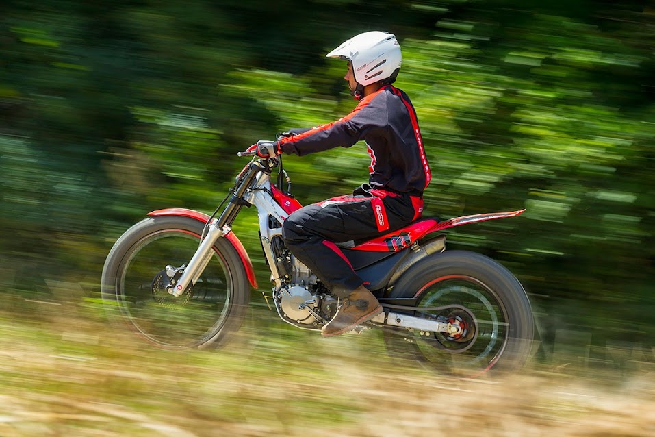 Nueva Montesa Cota 4rt Trial-excursión 2015 Cota2015STD_a004