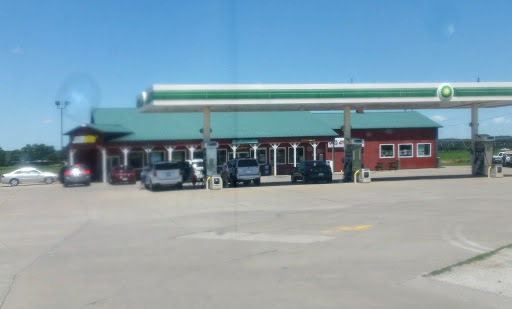Convenience Store «A & E Convenience», reviews and photos, 4701 U.S Hwy 61, Muscatine, IA 52761, USA