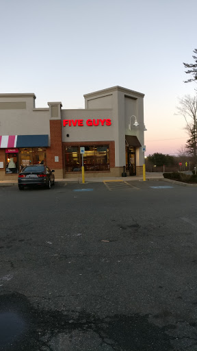 Fast Food Restaurant «Five Guys», reviews and photos, 85 Faunce Corner Mall Rd, North Dartmouth, MA 02747, USA