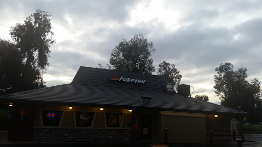 Pizza Restaurant «Pizza Hut», reviews and photos, 1130 N Beale Rd, Marysville, CA 95901, USA