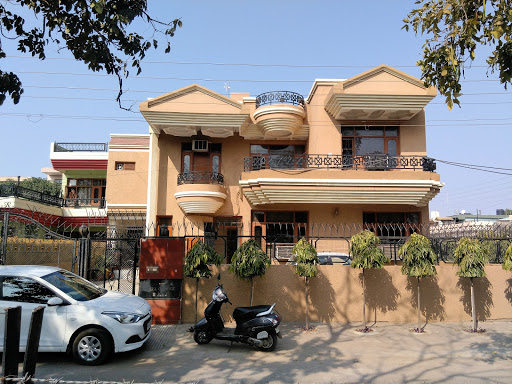 Deepak Motel, 321, Sector 2, Panchkula, Haryana 134109, India, Motel, state HR