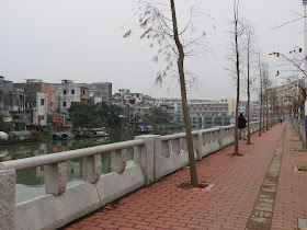 riverside walkway in Yangjiang, China