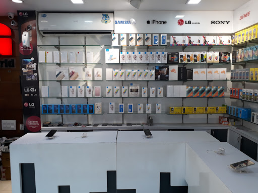3g Mobile World, S N Park, Kannur, Kerala 670001, India, Electronics_Retail_and_Repair_Shop, state KL