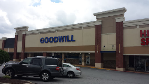 Thrift Store «Goodwill of North Georgia: West Marietta Store and Donation Center», reviews and photos, 775 Whitlock Ave NW, Marietta, GA 30066, USA