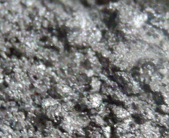 525PR Makeupcity Mineral Eye Dust Carbon 