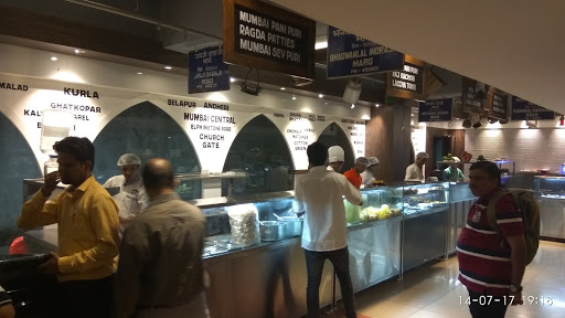 Mumbai Street Kitchen, KSR Road, Hampankatta, Mangaluru, Karnataka 575001, India, Vegan_Restaurant, state KA