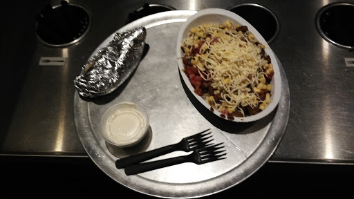 Mexican Restaurant «Chipotle Mexican Grill», reviews and photos, 18003 Garland Groh Blvd, Hagerstown, MD 21740, USA