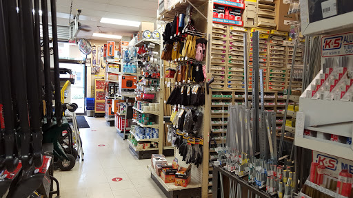 Home Improvement Store «Dorn True Value Hardware», reviews and photos, 127 N Broom St, Madison, WI 53703, USA