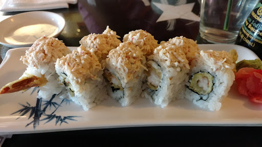 Sushi Restaurant «Lake Dora Sushi & Sake», reviews and photos, 227 E Main St, Tavares, FL 32778, USA