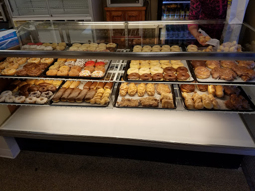 Donut Shop «Daylight Donuts», reviews and photos, 2734 N Kansas Expy, Springfield, MO 65803, USA