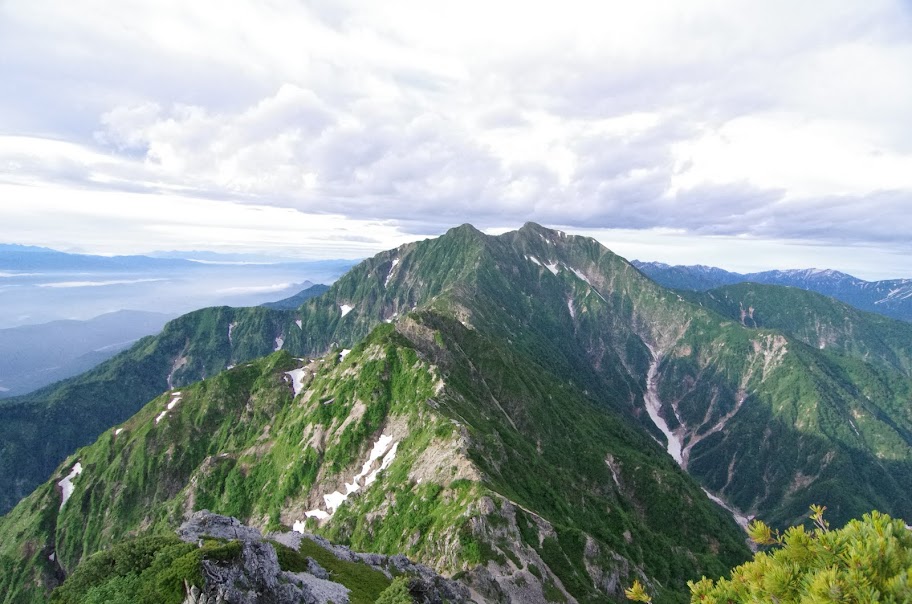 五竜岳直下から鹿島槍