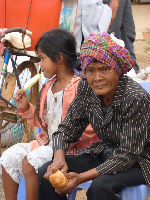 Blog de voyage-en-famille : Voyages en famille, Kampong Chhnang - Battambang
