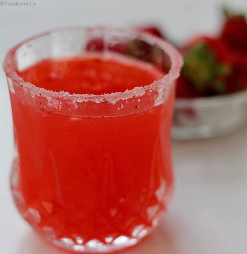 Strawberry Agua Fresca Recipe | Written by Kavitha Ramaswamy of Foodomania.com