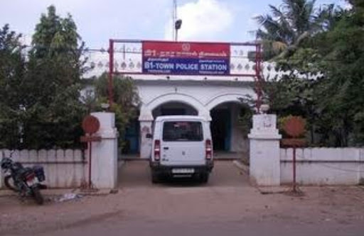 Thiruvallur Town Police Station, 53, Gandhi Road, MGM Nagar, Tiruvallur, Tamil Nadu 602001, India, Police_Station, state TN