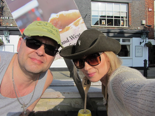 Блондинка я 