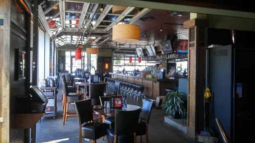 Restaurant «Bar Louie», reviews and photos, 1117 Woodruff Rd a, Greenville, SC 29607, USA