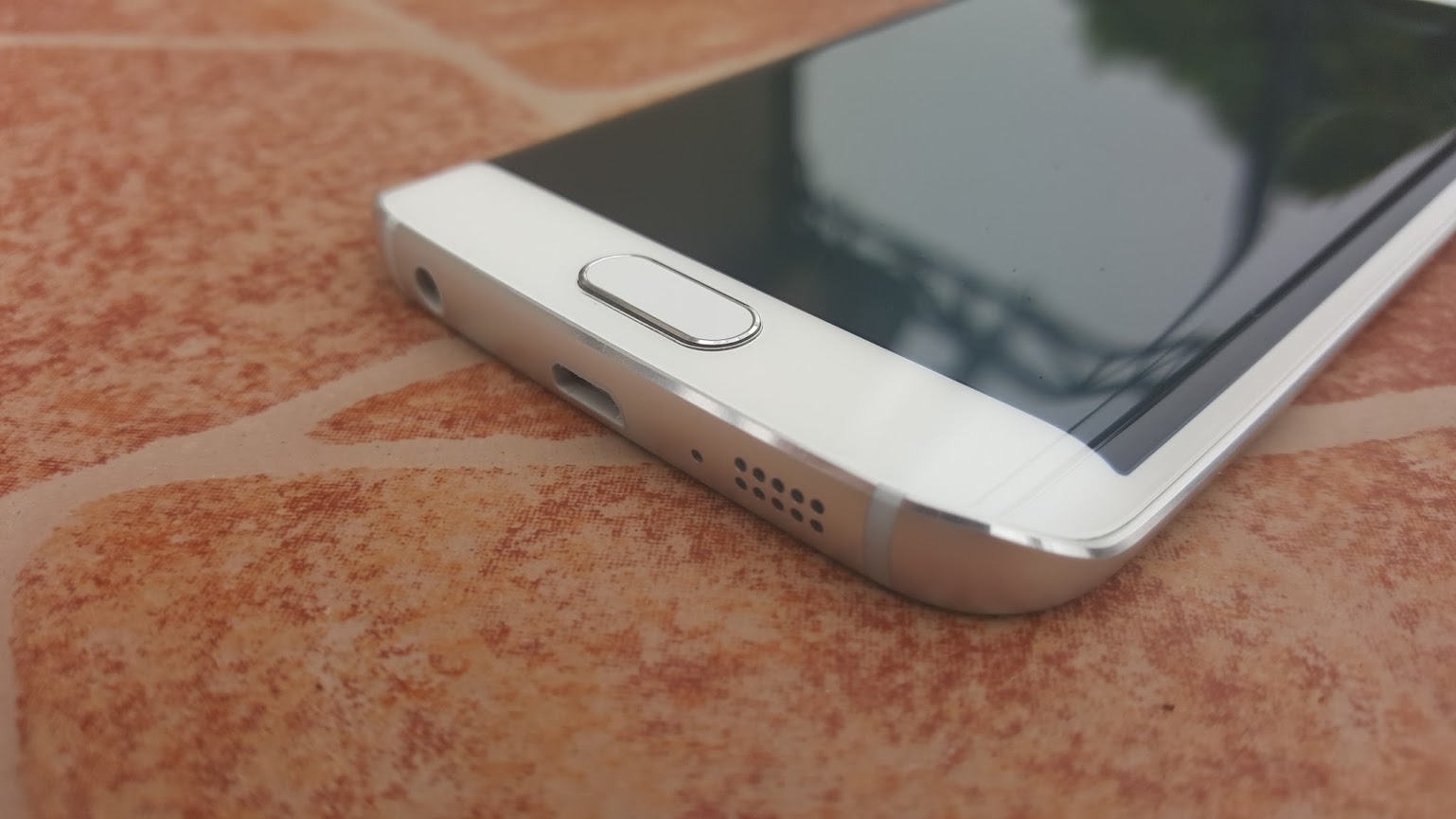 Samsung Galaxy S6 Edge teszt - teret hajlít! - Tech2.hu