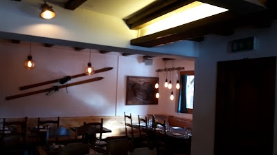 Photos of G&icirc;te Restaurant Le Prilet