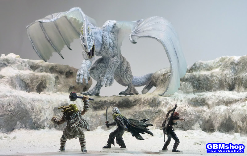 The Legend of Drizzt - IcingDeath - Dungeons & Dragons miniatures diorama scenery, Gargantuan White Dragon, IcingDeath, fighting with Drizzt - Drow ranger, Wulfgar - Human Barbarian and Cattie-Brie - Human Archer in snow mountain