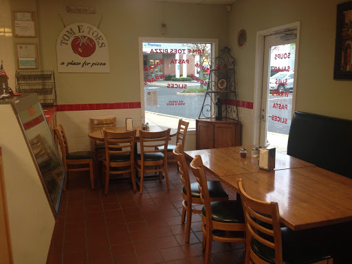 Italian Restaurant «Tom E Toes Pizza», reviews and photos, 5 River Rd, Wilton, CT 06897, USA