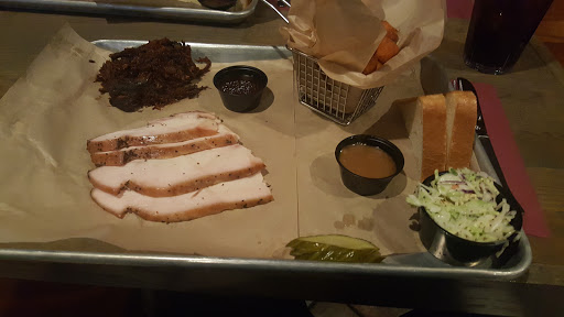 Barbecue Restaurant «The Pig and Queen», reviews and photos, 201 Sunrise Hwy, Rockville Centre, NY 11570, USA