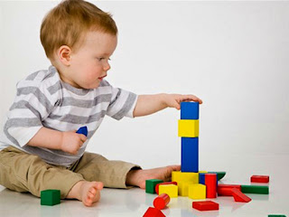 Đồ chơi phù hợp cho trẻ từ 9 - 12 tháng tuổi